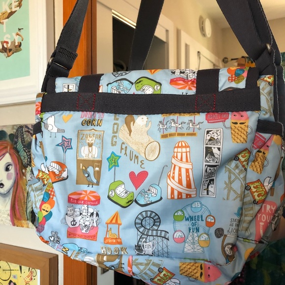 LESPORTSAC Artist in Residence: Day at the Fair - Picture 3 of 7
